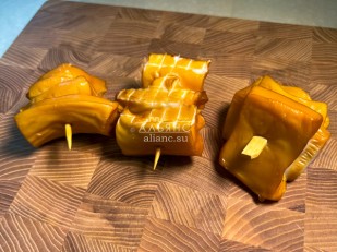 Мясные снеки: Шашлычок из кальмара х/к