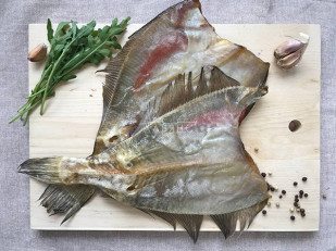 Рыцарское мясо олень: Камбала ёрш (Мурманская) вяленая