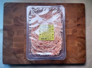 Багет пшеничный карамелизированый лук: Сыр Чечил паутинка (аджика)  500 гр.