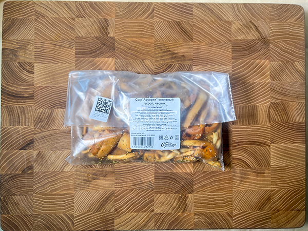 Сыр 150 гр ГОРНЫЙ СЫРОВАР (Ассорти копчёный с укропом и чесноком) в Орске