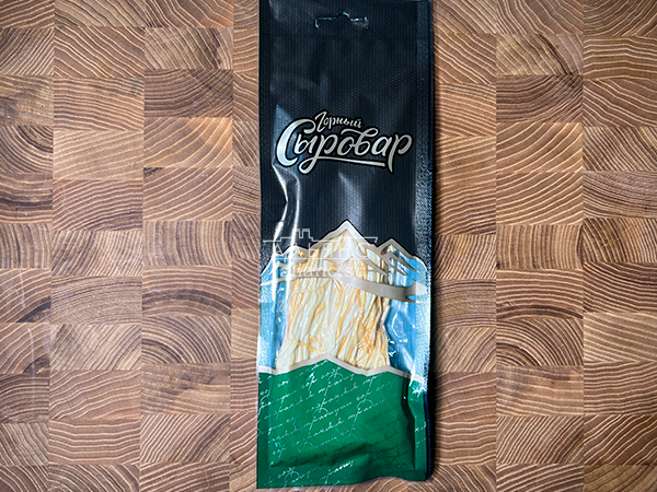 Сыр 60 гр ГОРНЫЙ СЫРОВАР (Паутинка копчёная) в Орске